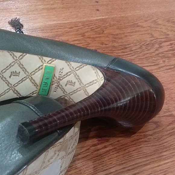 L.A.M.B platform green lace up heels - Picture 11 of 13